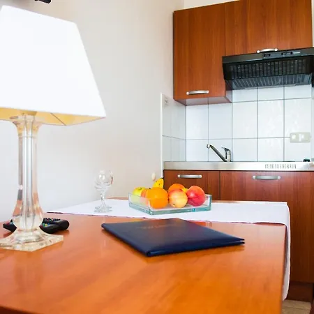 Apartment And Rooms Ana Podstrana Exterior photo