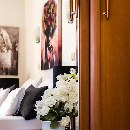 Apartment And Rooms Ana Podstrana Exterior photo